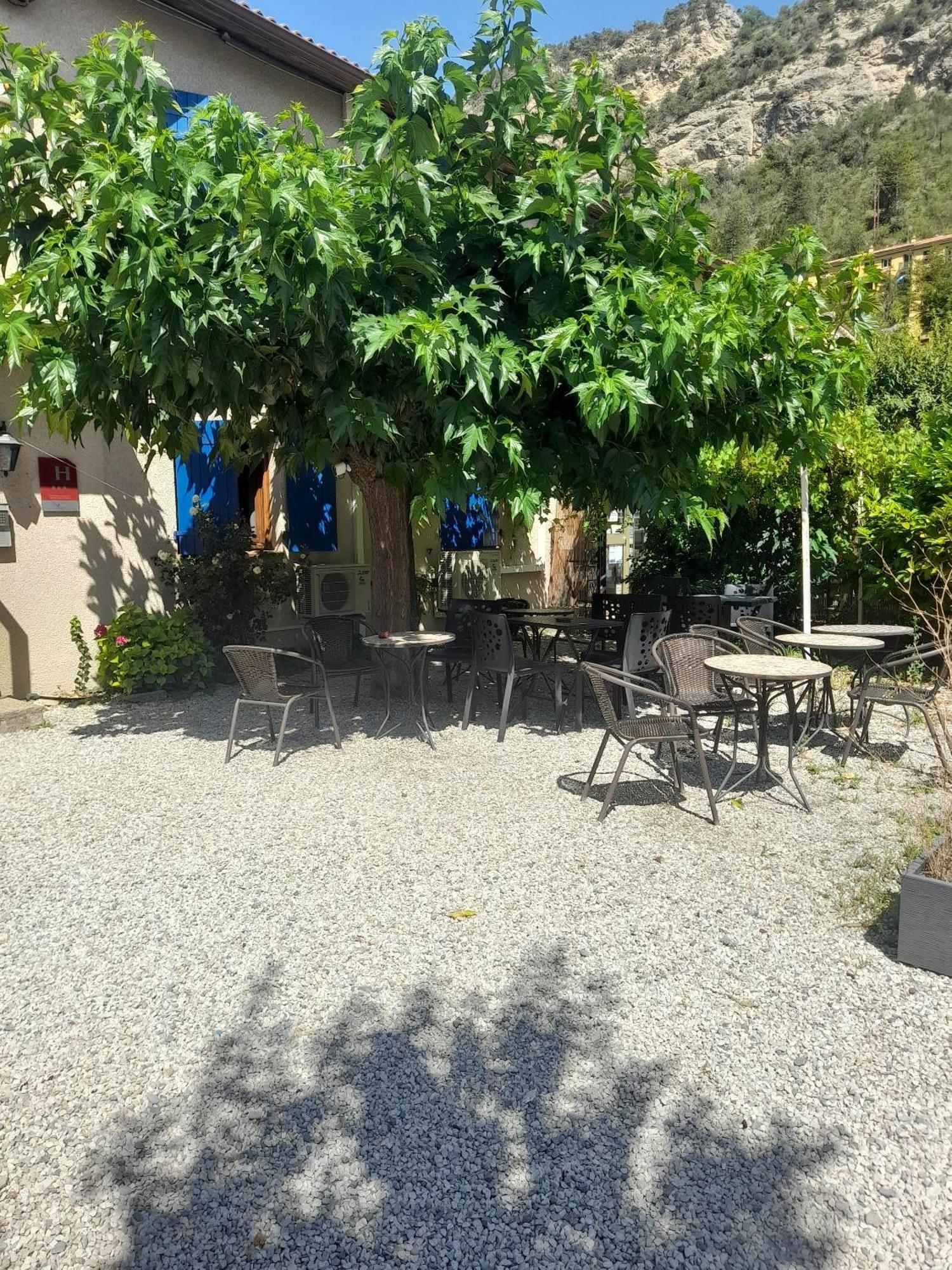 Hôtel Les Alizés Puget-Théniers Exterior foto